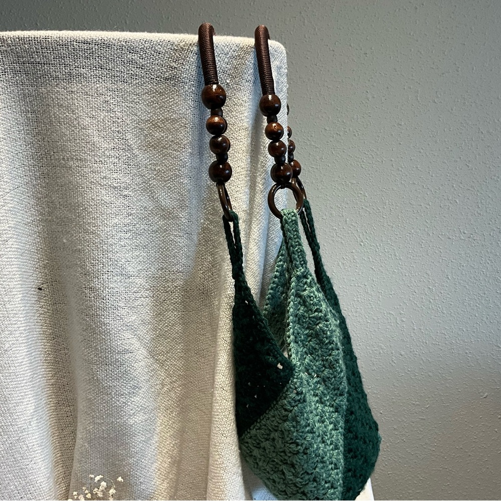 Green Crochet Hobo Bag Wooden Bead Handles Boho Cottagecore - Picture 5 of 7